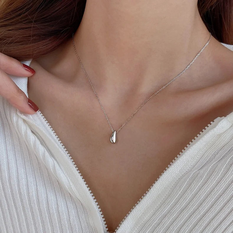 Gleaming Water Drop Necklace